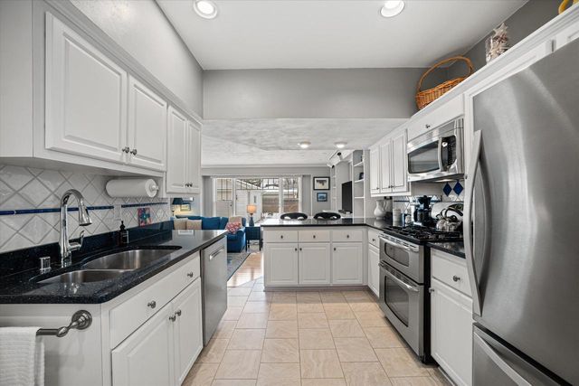 4917 N Bartlett AVENUE, Whitefish Bay, WI 53217