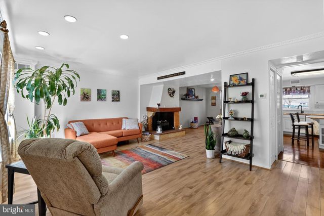 6670 MAYFLOWER DR, Bensalem, PA 19020