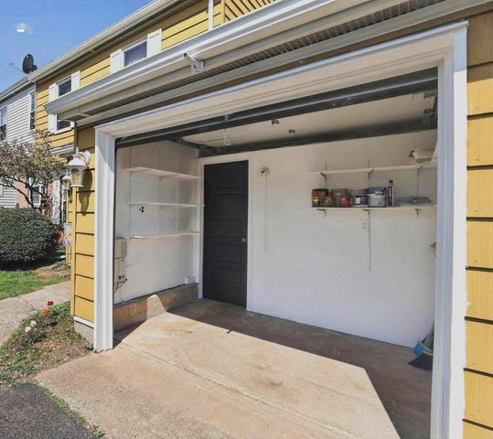 6670 MAYFLOWER DR, Bensalem, PA 19020