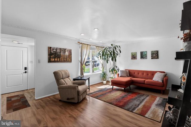 6670 MAYFLOWER DR, Bensalem, PA 19020