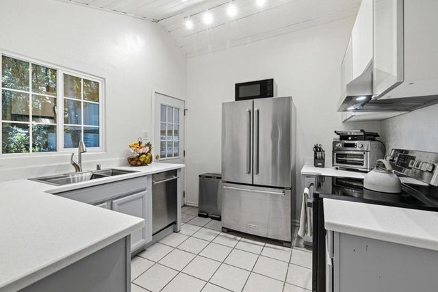 320 Fireside Road, Boulder Creek, CA 95006