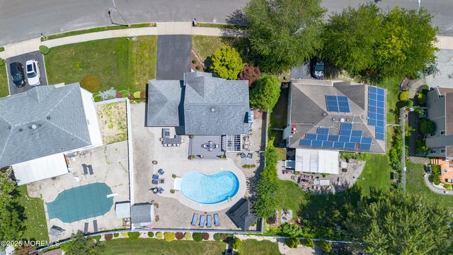 43 Sun Hollow Road, Howell, NJ 07731