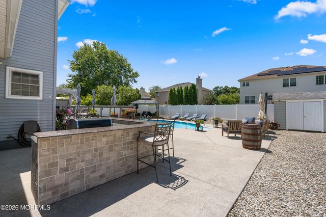 43 Sun Hollow Road, Howell, NJ 07731