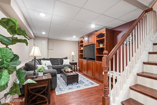 43 Sun Hollow Road, Howell, NJ 07731