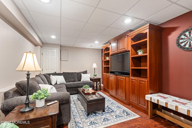 43 Sun Hollow Road, Howell, NJ 07731