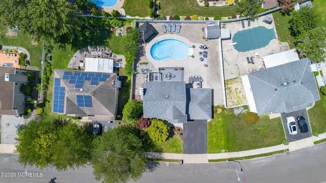 43 Sun Hollow Road, Howell, NJ 07731