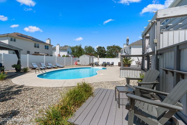 43 Sun Hollow Road, Howell, NJ 07731