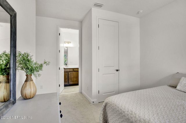 3239 FIERA VISTA Drive, Jacksonville, FL 32246