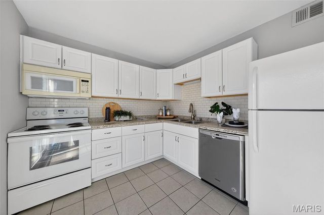 4044 Paule Avenue, St Louis, MO 63125