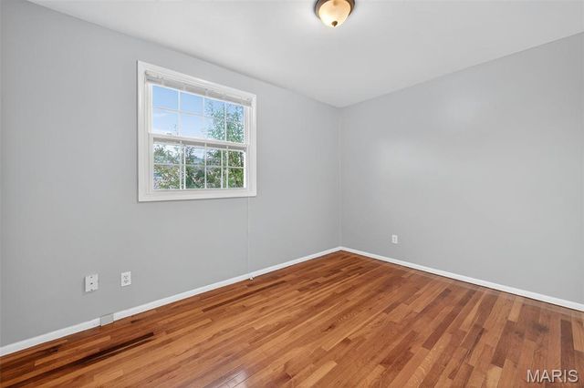 4044 Paule Avenue, St Louis, MO 63125