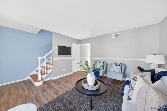 4044 Paule Avenue, St Louis, MO 63125