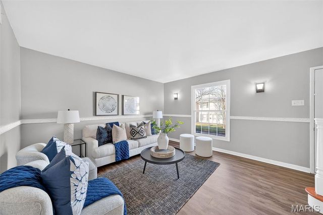 4044 Paule Avenue, St Louis, MO 63125