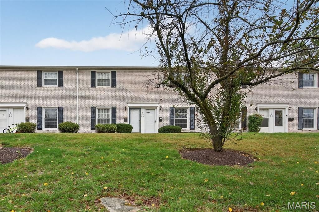 4044 Paule Avenue, St Louis, MO 63125