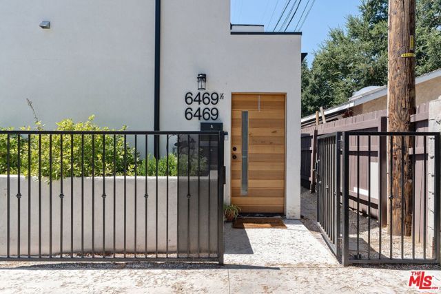 6469 Calhoun Avenue, Van Nuys (los Angeles), CA 91401