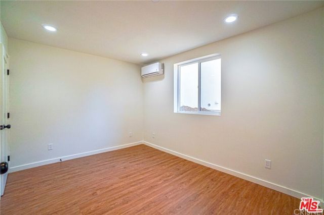 6469 Calhoun Avenue, Van Nuys (los Angeles), CA 91401