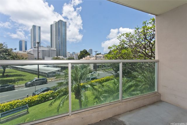 1448 Young Street 203, Honolulu, HI 96814