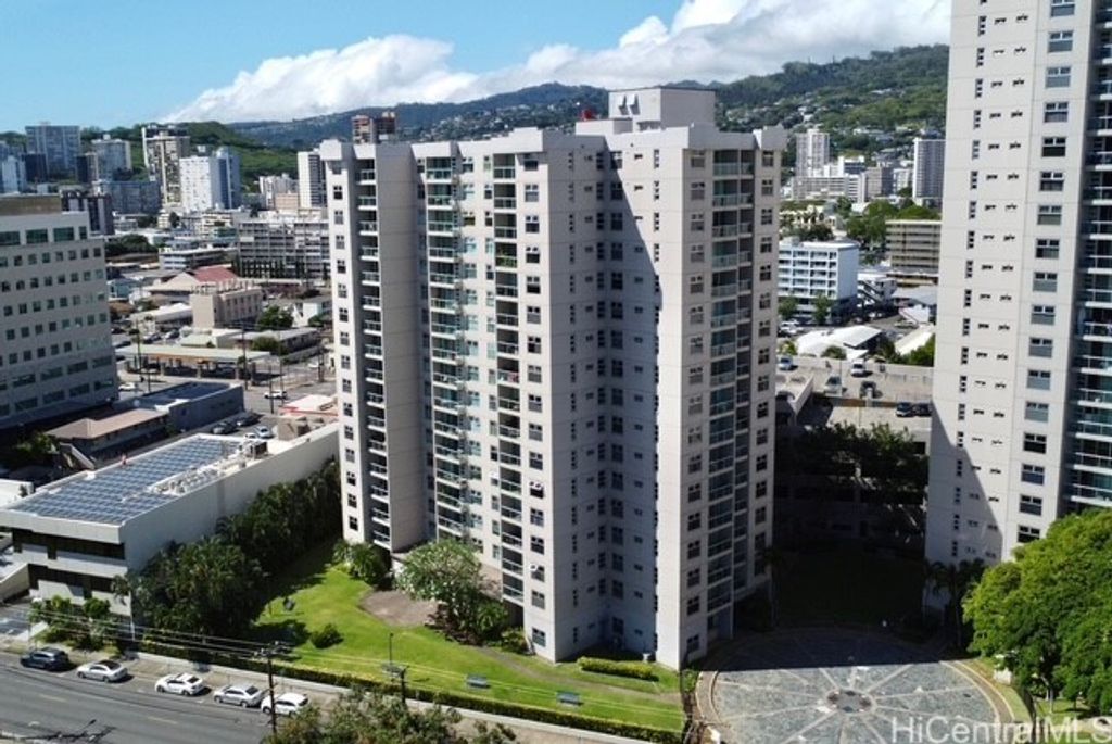 1448 Young Street 203, Honolulu, HI 96814