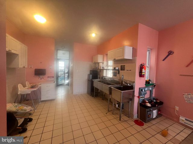 4952 LANCASTER AVE, Philadelphia, PA 19131