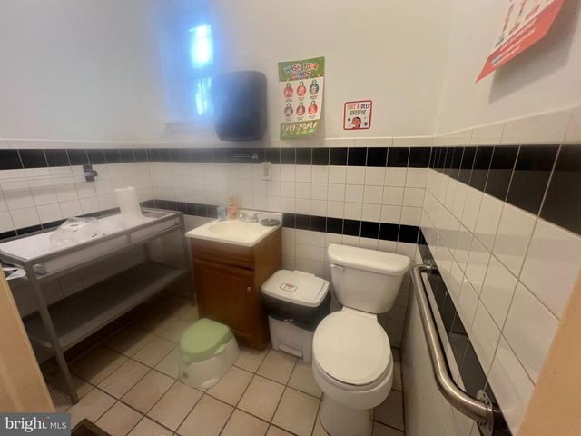 4952 LANCASTER AVE, Philadelphia, PA 19131