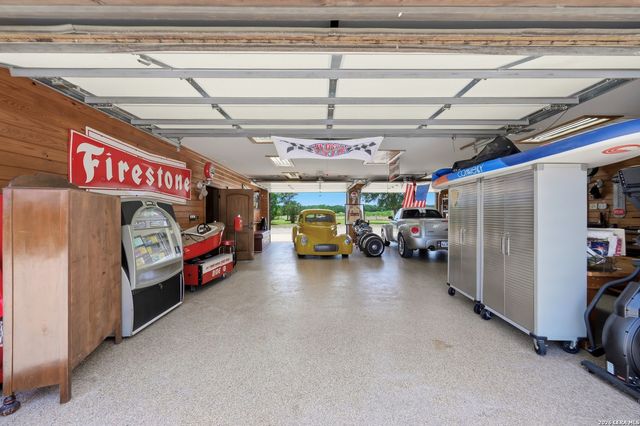 3095 Ranch Road 165, Blanco, TX 78606