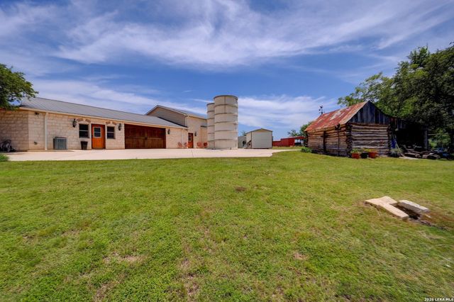 3095 Ranch Road 165, Blanco, TX 78606