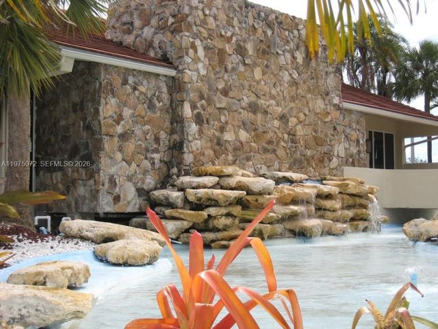 7722 Camino Real D301, Miami, FL 33143