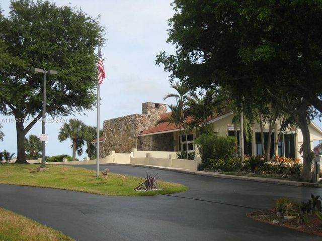 7722 Camino Real D301, Miami, FL 33143