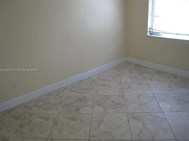 7722 Camino Real D301, Miami, FL 33143