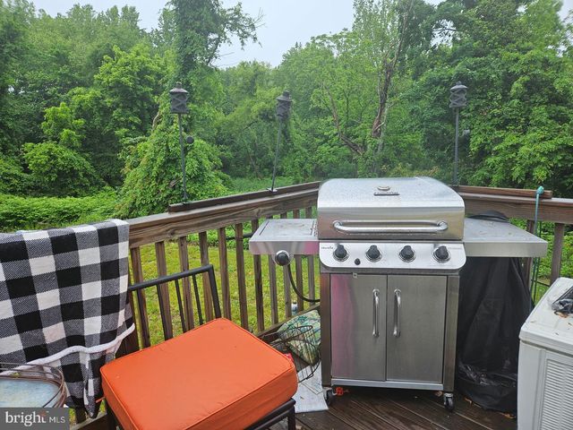 594 E HOLLY AVE, Pitman, NJ 08071
