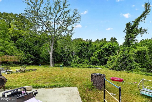 594 E HOLLY AVE, Pitman, NJ 08071