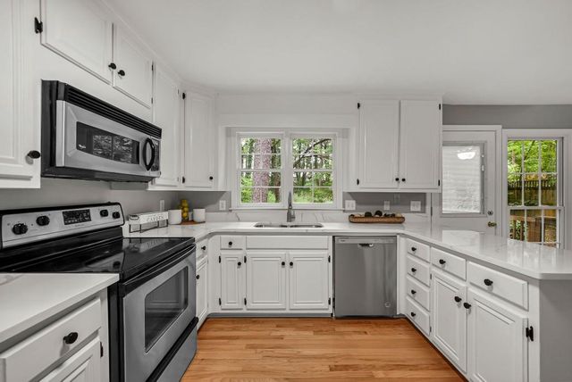 153 Lakeside Drive, Kennesaw, GA 30144