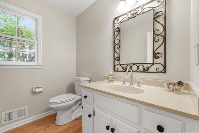 153 Lakeside Drive, Kennesaw, GA 30144
