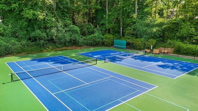 153 Lakeside Drive, Kennesaw, GA 30144