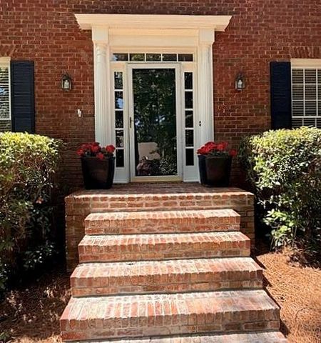 153 Lakeside Drive, Kennesaw, GA 30144