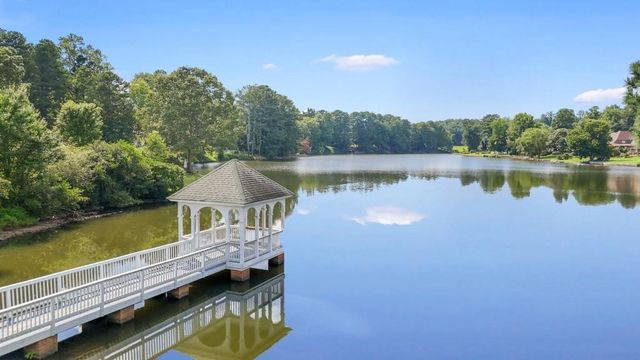 153 Lakeside Drive, Kennesaw, GA 30144
