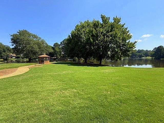 153 Lakeside Drive, Kennesaw, GA 30144