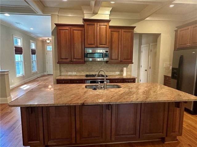 6032 Coldwater Point, Johns Creek, GA 30097