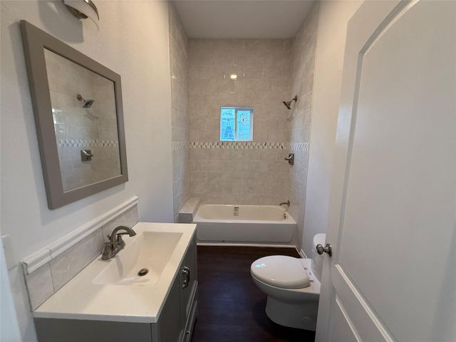 1717 Weber Street, Houston, TX 77007