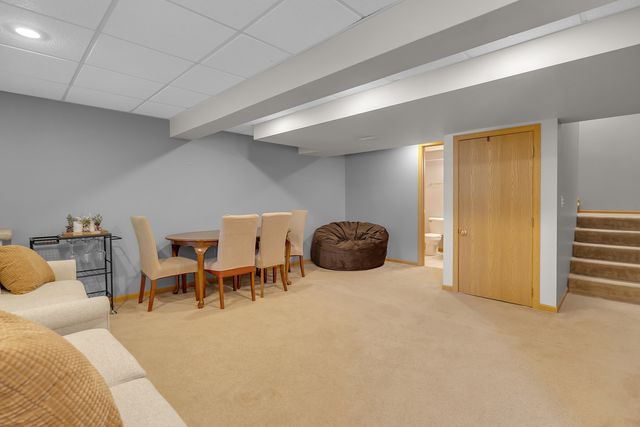 2603 Kendall Crossing, Mchenry, IL 60051