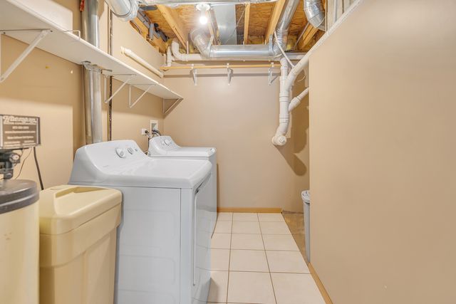 2603 Kendall Crossing, Mchenry, IL 60051