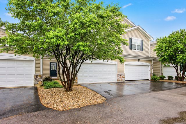 2603 Kendall Crossing, Mchenry, IL 60051