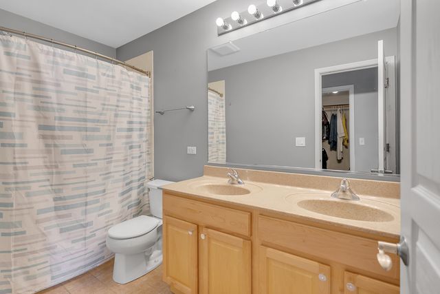 2603 Kendall Crossing, Mchenry, IL 60051