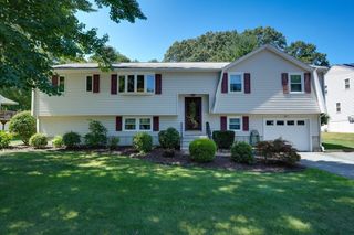 6 Fairfax St, Burlington, MA 01803