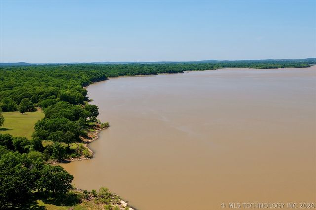 414250 E 1074 Road, Checotah, OK 74426