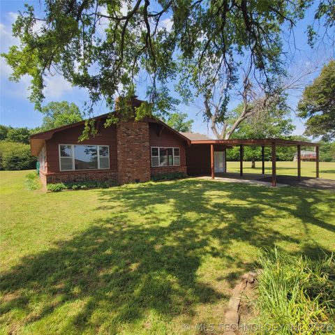 414250 E 1074 Road, Checotah, OK 74426