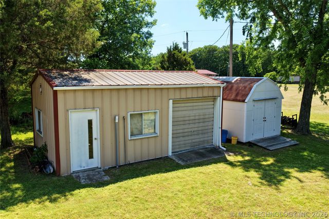 414250 E 1074 Road, Checotah, OK 74426