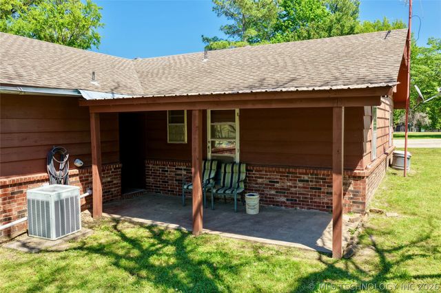 414250 E 1074 Road, Checotah, OK 74426