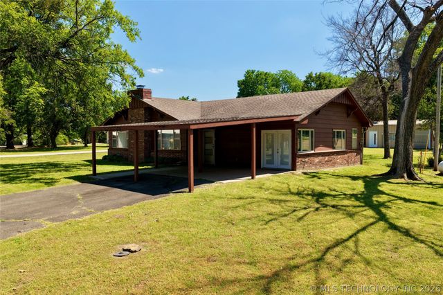 414250 E 1074 Road, Checotah, OK 74426