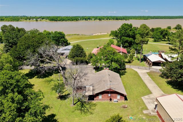 414250 E 1074 Road, Checotah, OK 74426