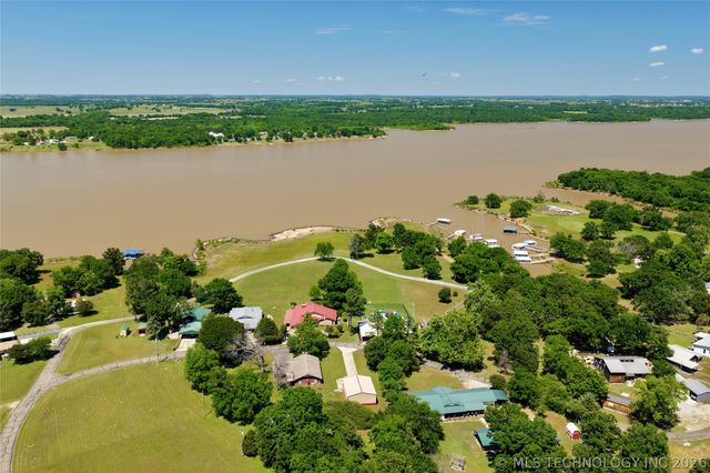 414250 E 1074 Road, Checotah, OK 74426